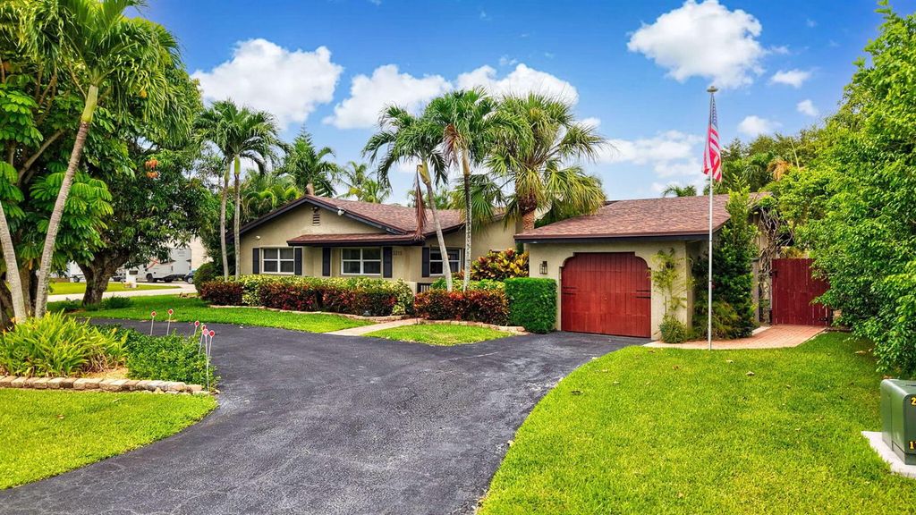 3315 FERNWOOD Drive, Boynton Beach, FL 33435