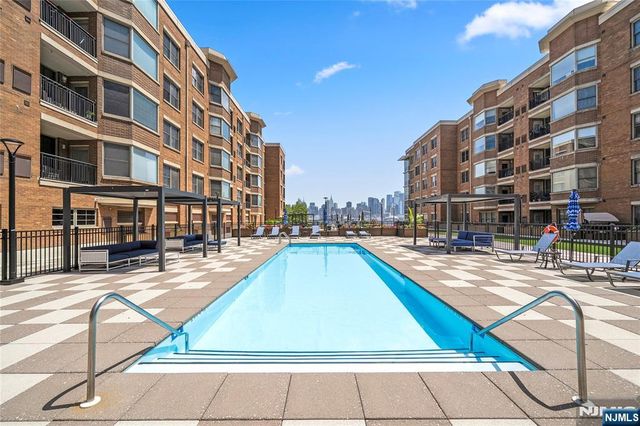 22 Ave At Port Imperial Avenue 428, West New York, NJ 07093