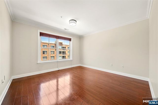 22 Ave At Port Imperial Avenue 428, West New York, NJ 07093