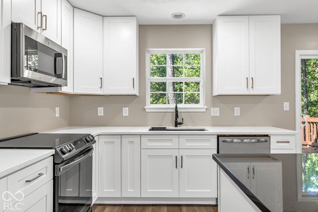 11890 Sand Creek Boulevard, Fishers, IN 46037