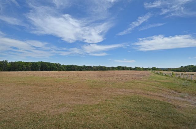 2352 Airport Road, Brenham, TX 77833
