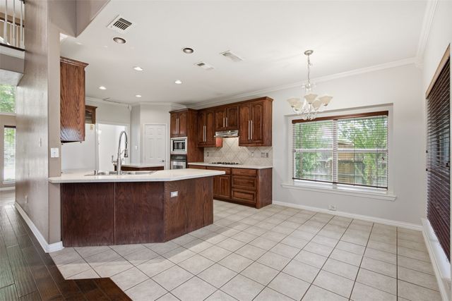 2115 Lexington Drive, Mansfield, TX 76063