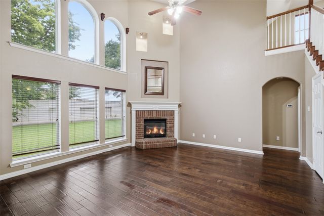 2115 Lexington Drive, Mansfield, TX 76063