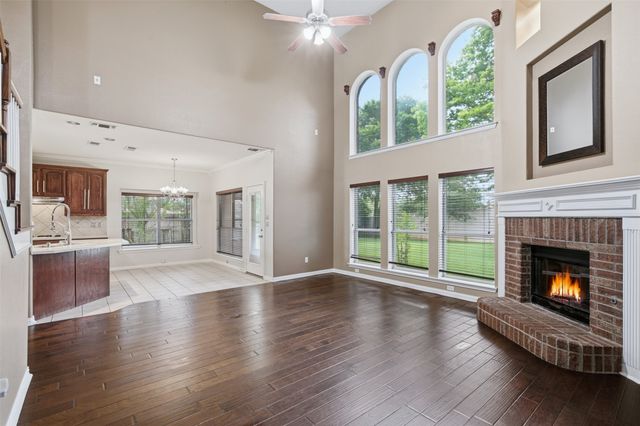2115 Lexington Drive, Mansfield, TX 76063