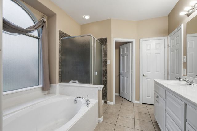 2115 Lexington Drive, Mansfield, TX 76063