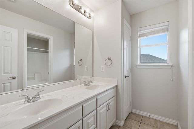2115 Lexington Drive, Mansfield, TX 76063