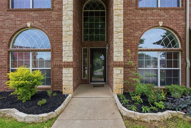 2115 Lexington Drive, Mansfield, TX 76063