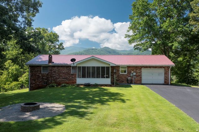 16 Lois Lane, Hayesville, NC 28904