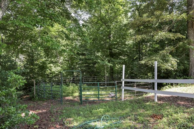 16 Lois Lane, Hayesville, NC 28904