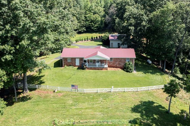 16 Lois Lane, Hayesville, NC 28904