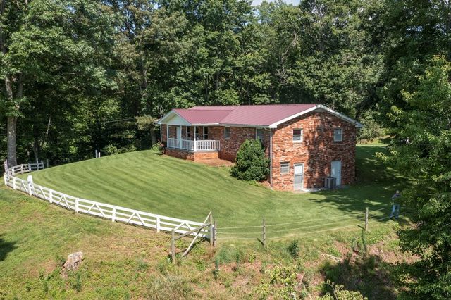 16 Lois Lane, Hayesville, NC 28904