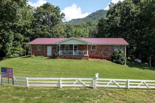 16 Lois Lane, Hayesville, NC 28904