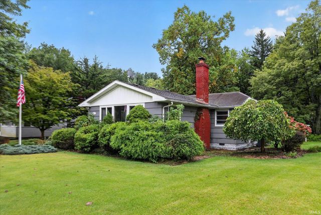 25520 Country Club Drive, South Bend, IN 46619