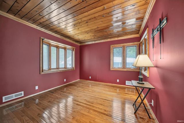 25520 Country Club Drive, South Bend, IN 46619