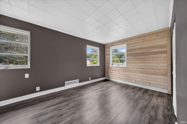 25520 Country Club Drive, South Bend, IN 46619