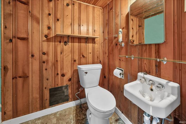 25520 Country Club Drive, South Bend, IN 46619