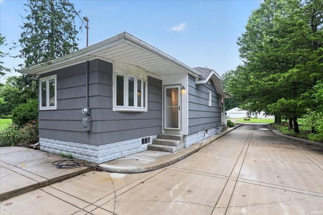 25520 Country Club Drive, South Bend, IN 46619