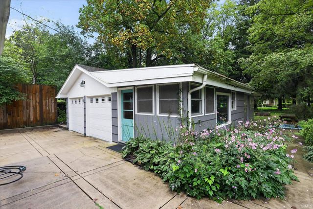 25520 Country Club Drive, South Bend, IN 46619