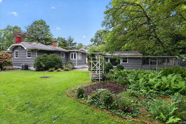 25520 Country Club Drive, South Bend, IN 46619