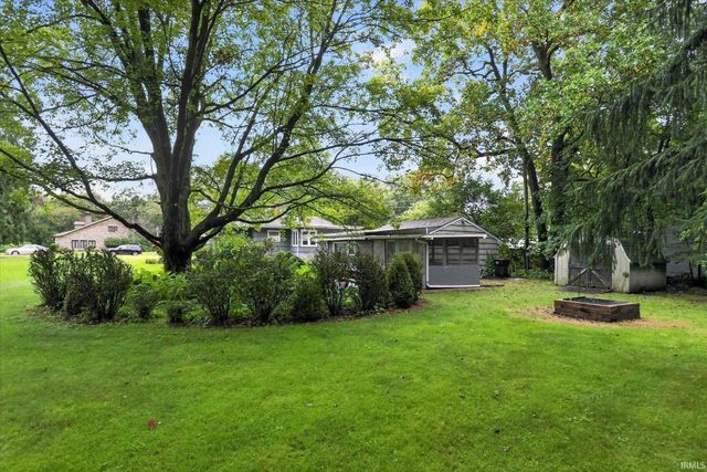 25520 Country Club Drive, South Bend, IN 46619