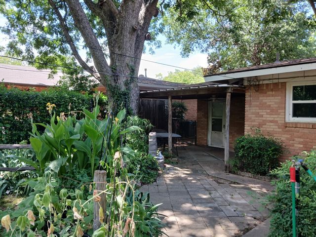 1514 Azalea Drive, Arlington, TX 76013