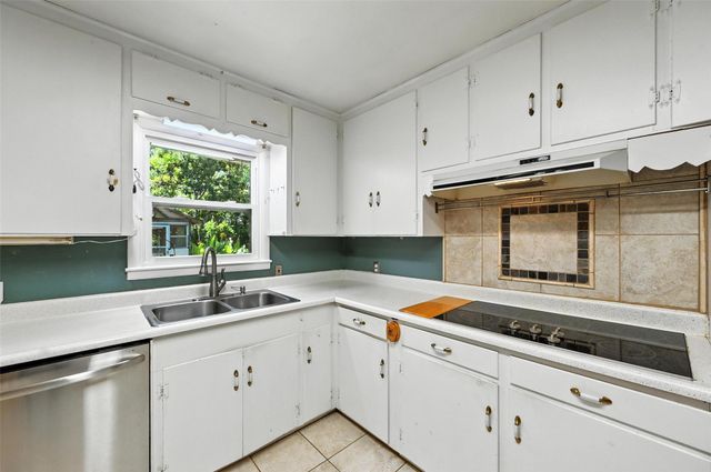 1514 Azalea Drive, Arlington, TX 76013