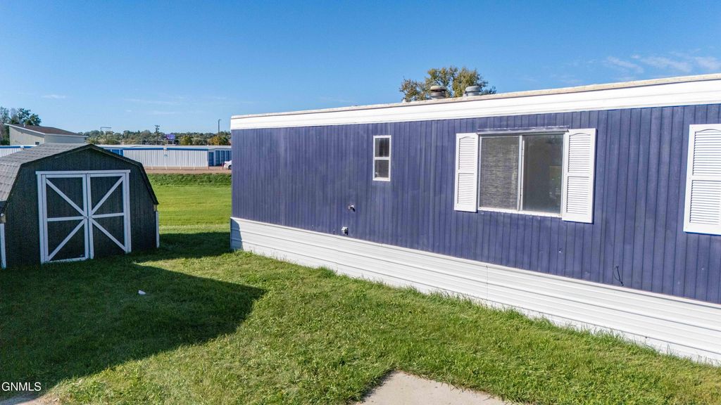 209 Gateway Trail, Mandan, ND 58554 photo 13