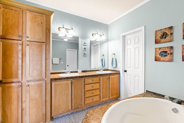 1505 Antoinette Dr, Corpus Christi, TX 78418
