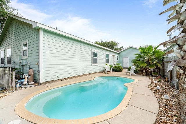 1505 Antoinette Dr, Corpus Christi, TX 78418