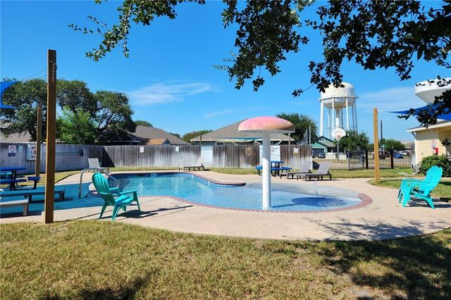 1505 Antoinette Dr, Corpus Christi, TX 78418
