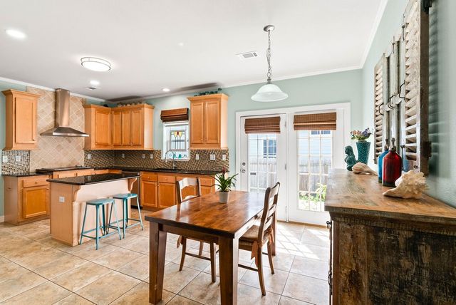 1505 Antoinette Dr, Corpus Christi, TX 78418