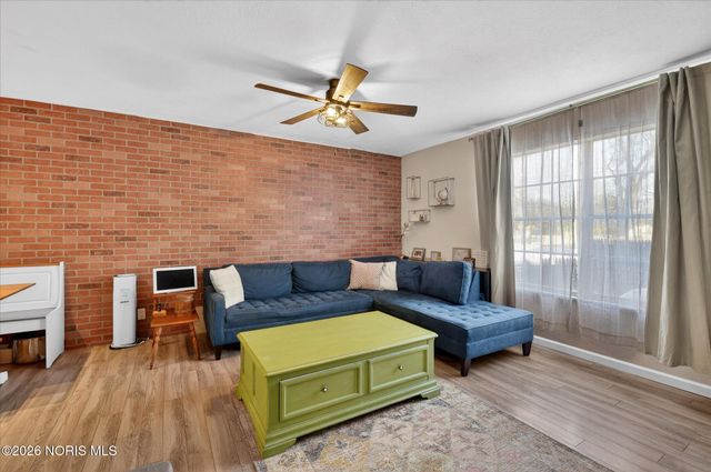 3753 W Alexis Road, Toledo, OH 43623