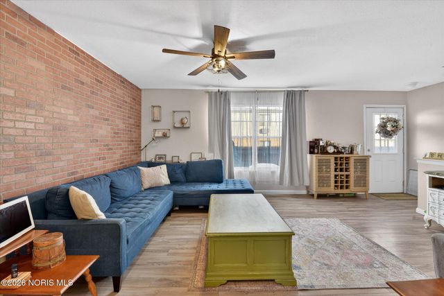 3753 W Alexis Road, Toledo, OH 43623