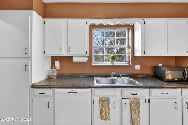 3753 W Alexis Road, Toledo, OH 43623