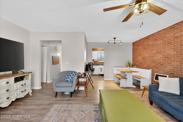 3753 W Alexis Road, Toledo, OH 43623