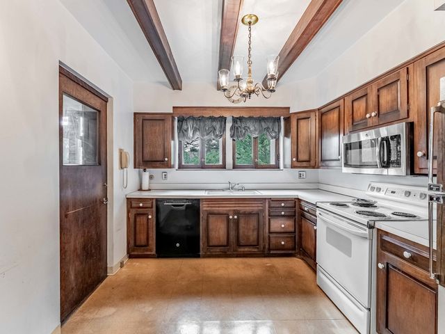 522 Byrd Road, Riverside, IL 60546
