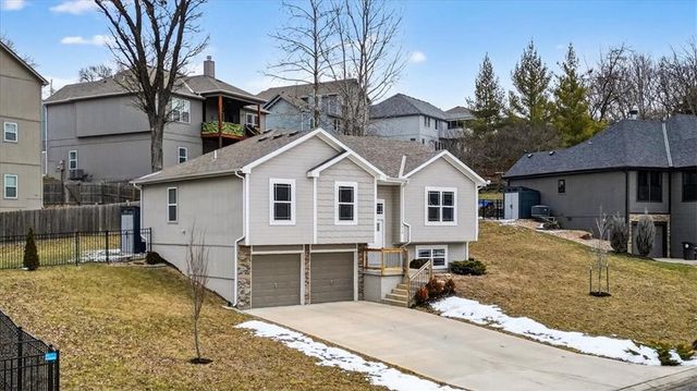 410 E 166th Court, Belton, MO 64012