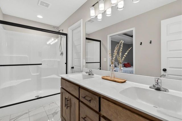 410 E 166th Court, Belton, MO 64012