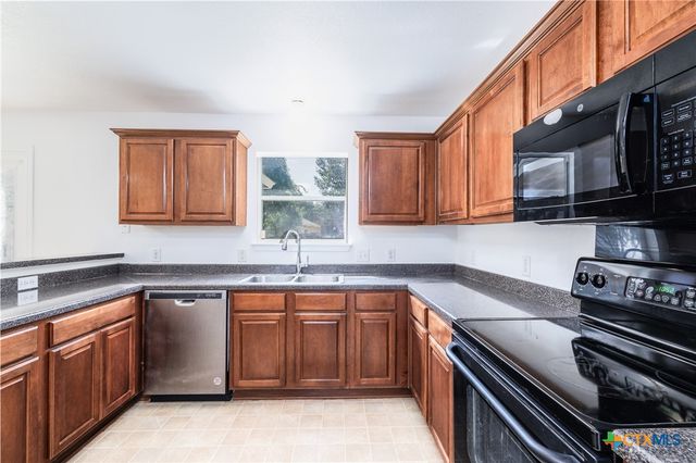 10218 Chuck Wagon Court, Converse, TX 78109