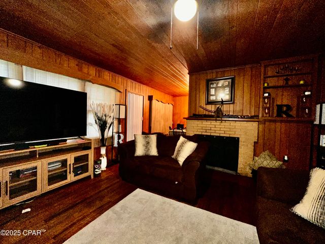 2958 Russ Street, Marianna, FL 32446