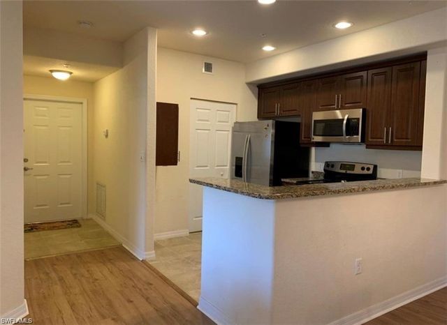 13180 Bella Casa CIR 273, Fort Myers, FL 33966