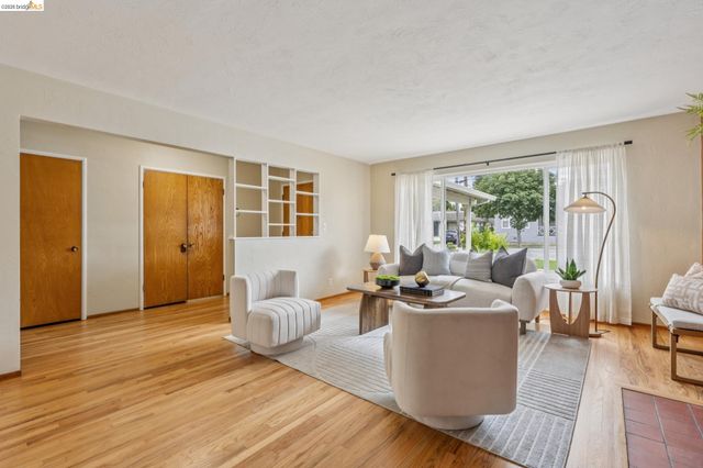 871 Joaquin Ave, San Leandro, CA 94577