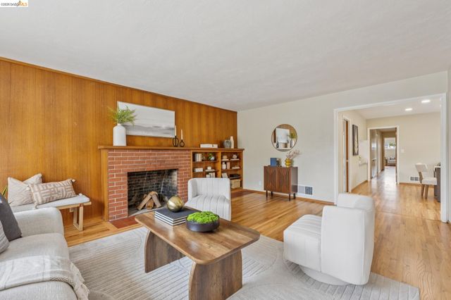 871 Joaquin Ave, San Leandro, CA 94577