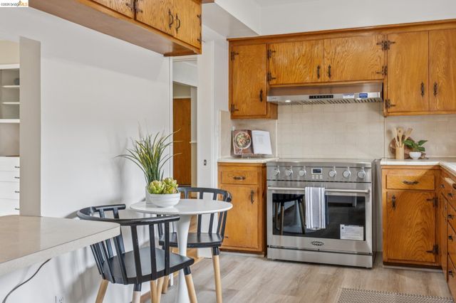 871 Joaquin Ave, San Leandro, CA 94577