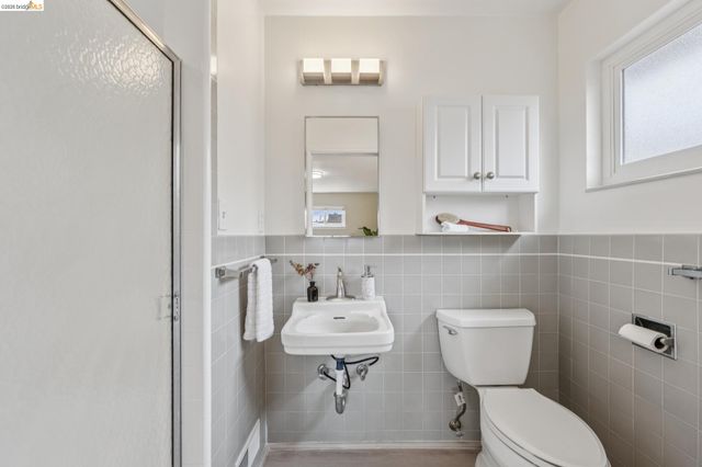 871 Joaquin Ave, San Leandro, CA 94577