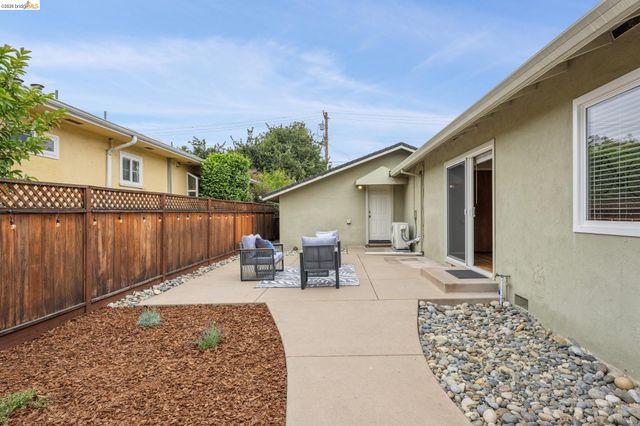 871 Joaquin Ave, San Leandro, CA 94577