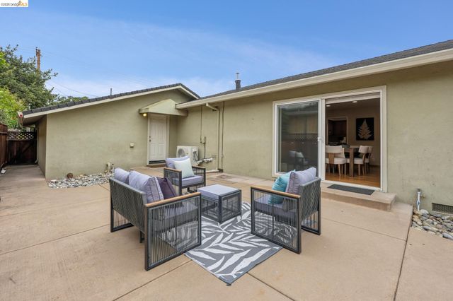 871 Joaquin Ave, San Leandro, CA 94577