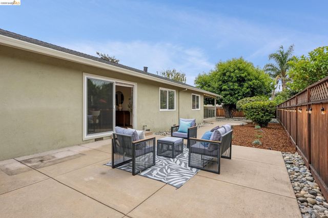 871 Joaquin Ave, San Leandro, CA 94577