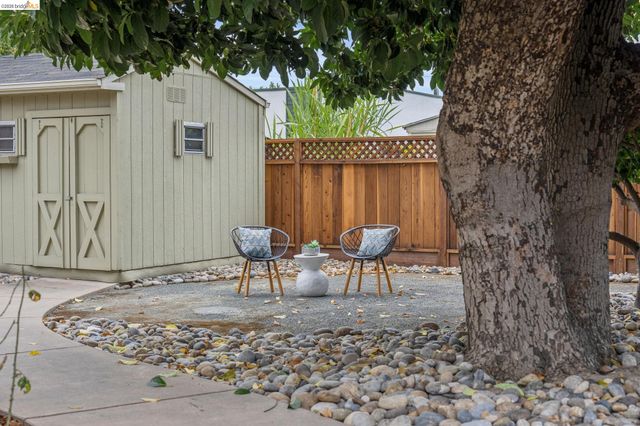 871 Joaquin Ave, San Leandro, CA 94577