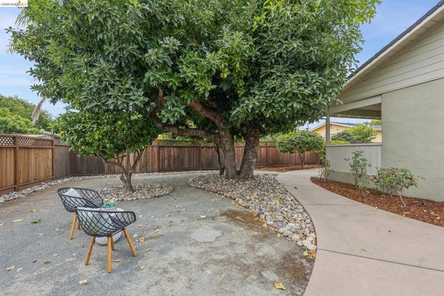 871 Joaquin Ave, San Leandro, CA 94577